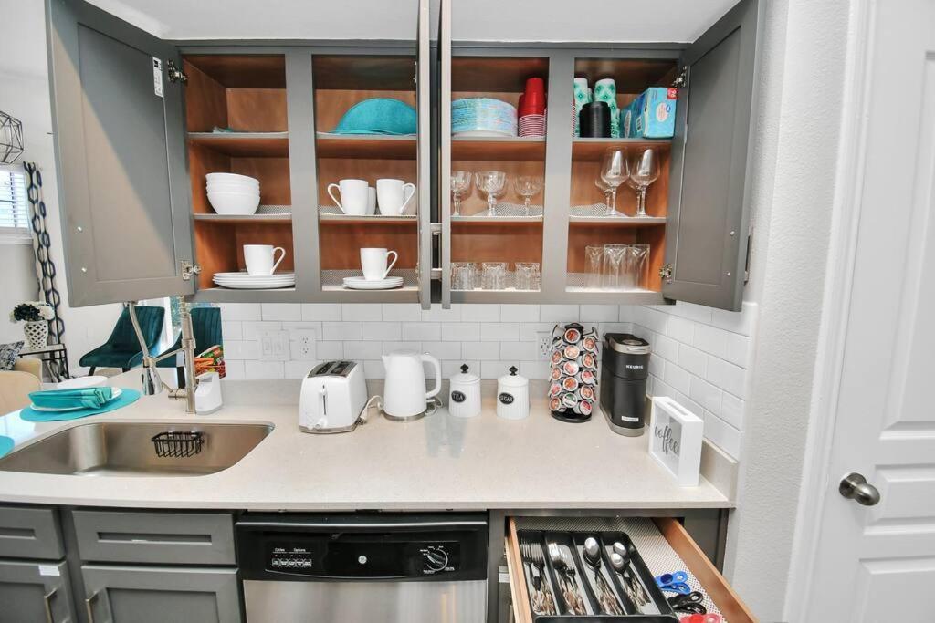 Apartamento Chic Retreat-Walk To Nrg-Pool Houston Exterior foto