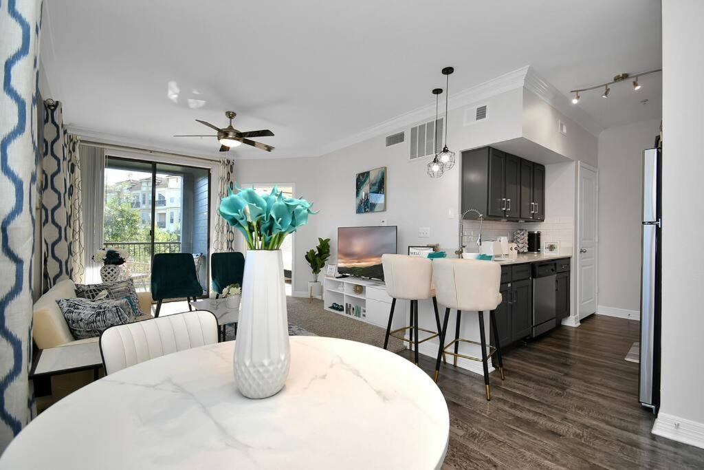 Apartamento Chic Retreat-Walk To Nrg-Pool Houston Exterior foto